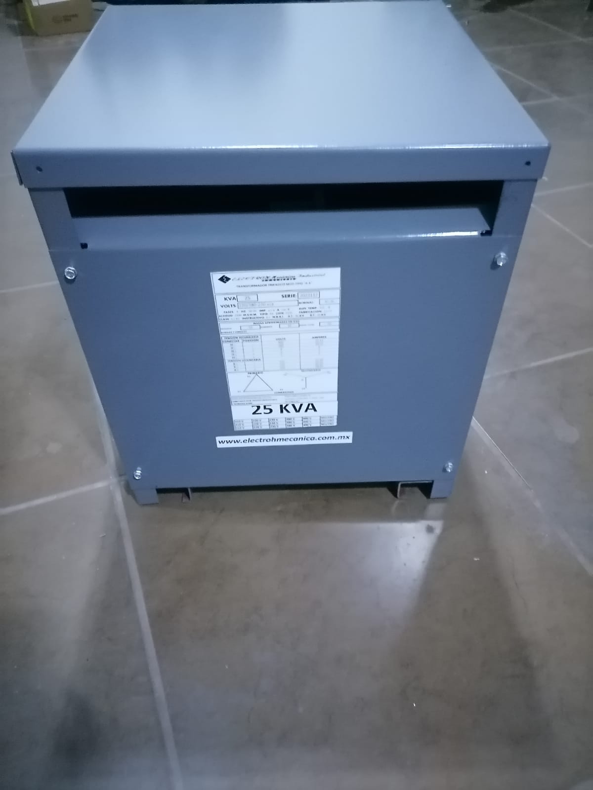 Transformador Trifasico Tipo seco 20-25 kva , 220/380/400/440/460/480 V